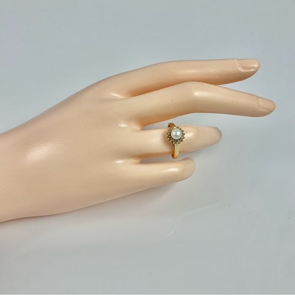14K Yellow Gold Pearl & Diamond Cocktail Ring Size 7 - Picture 11 of 12